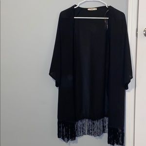 Women’s fringe black kimono